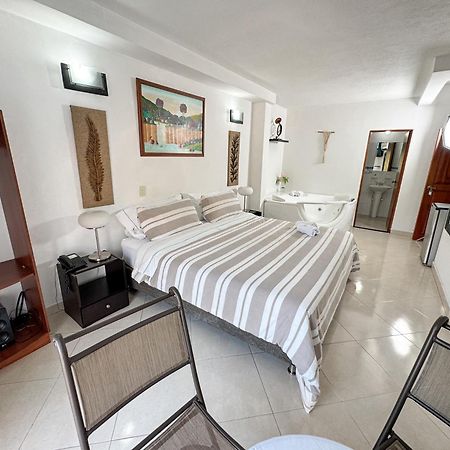 Hotel Puerto Bahia Сан Хил Екстериор снимка