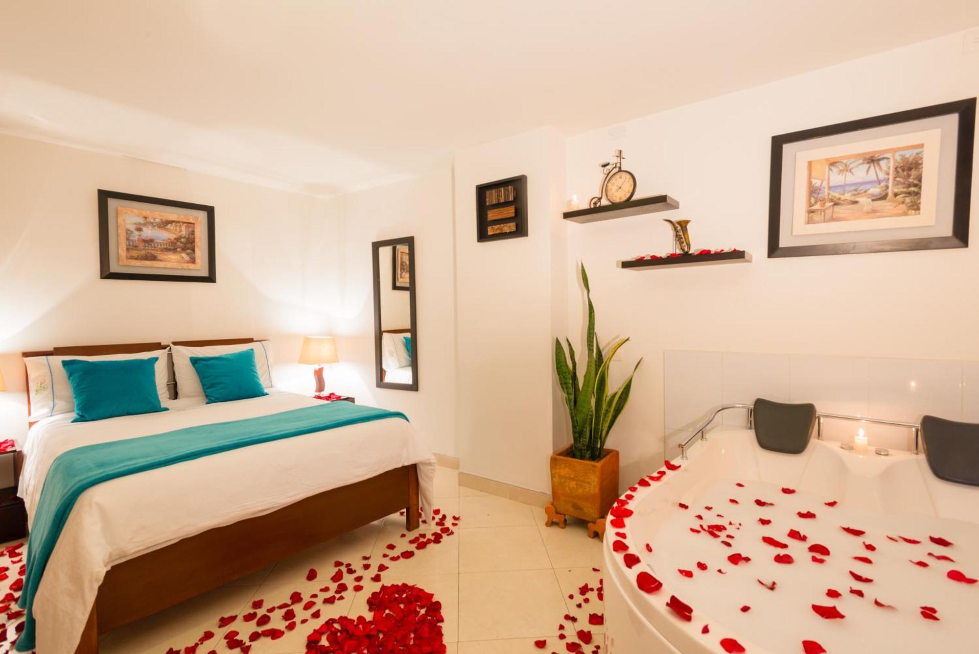 Hotel Puerto Bahia Сан Хил Екстериор снимка