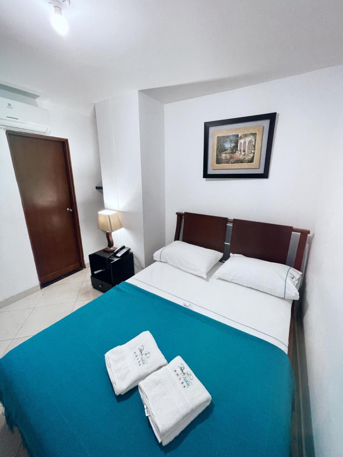 Hotel Puerto Bahia Сан Хил Екстериор снимка