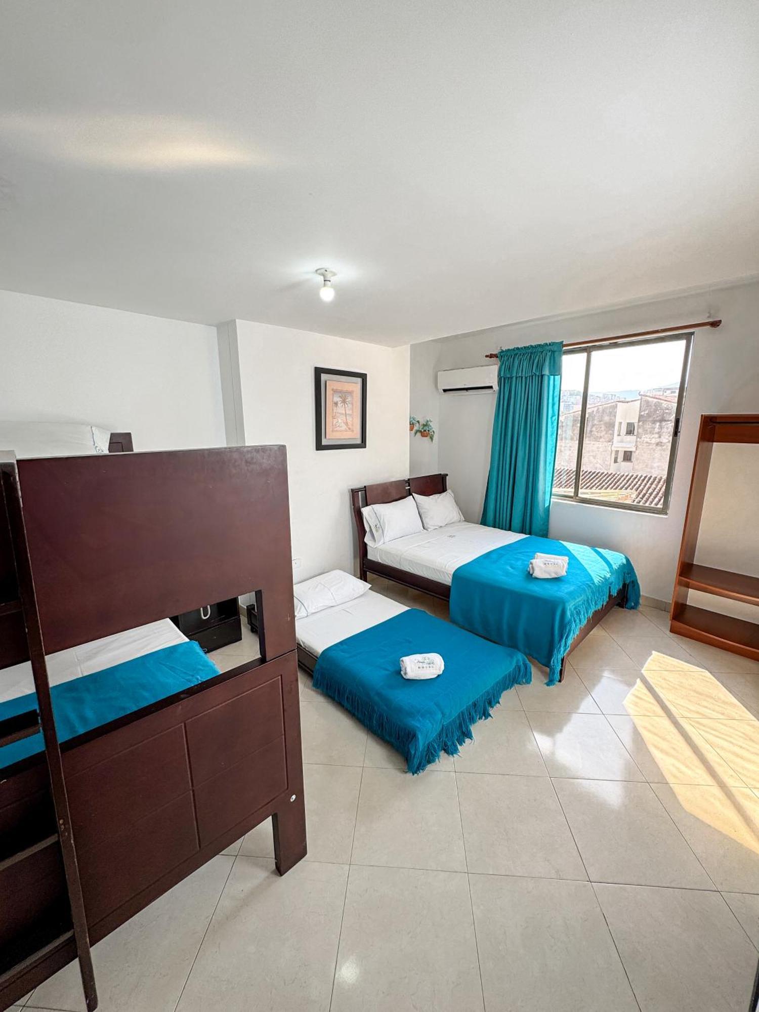 Hotel Puerto Bahia Сан Хил Екстериор снимка