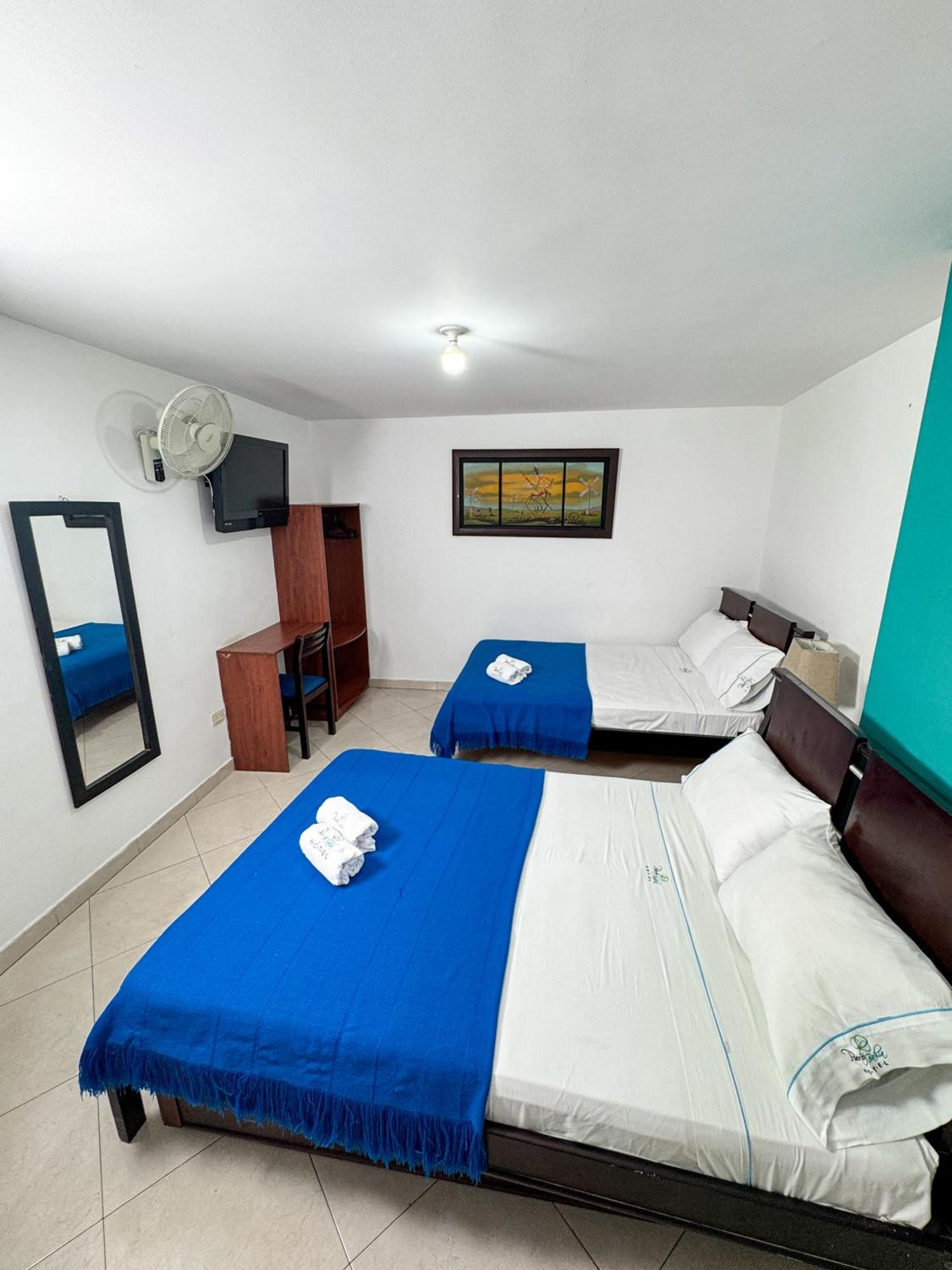 Hotel Puerto Bahia Сан Хил Екстериор снимка