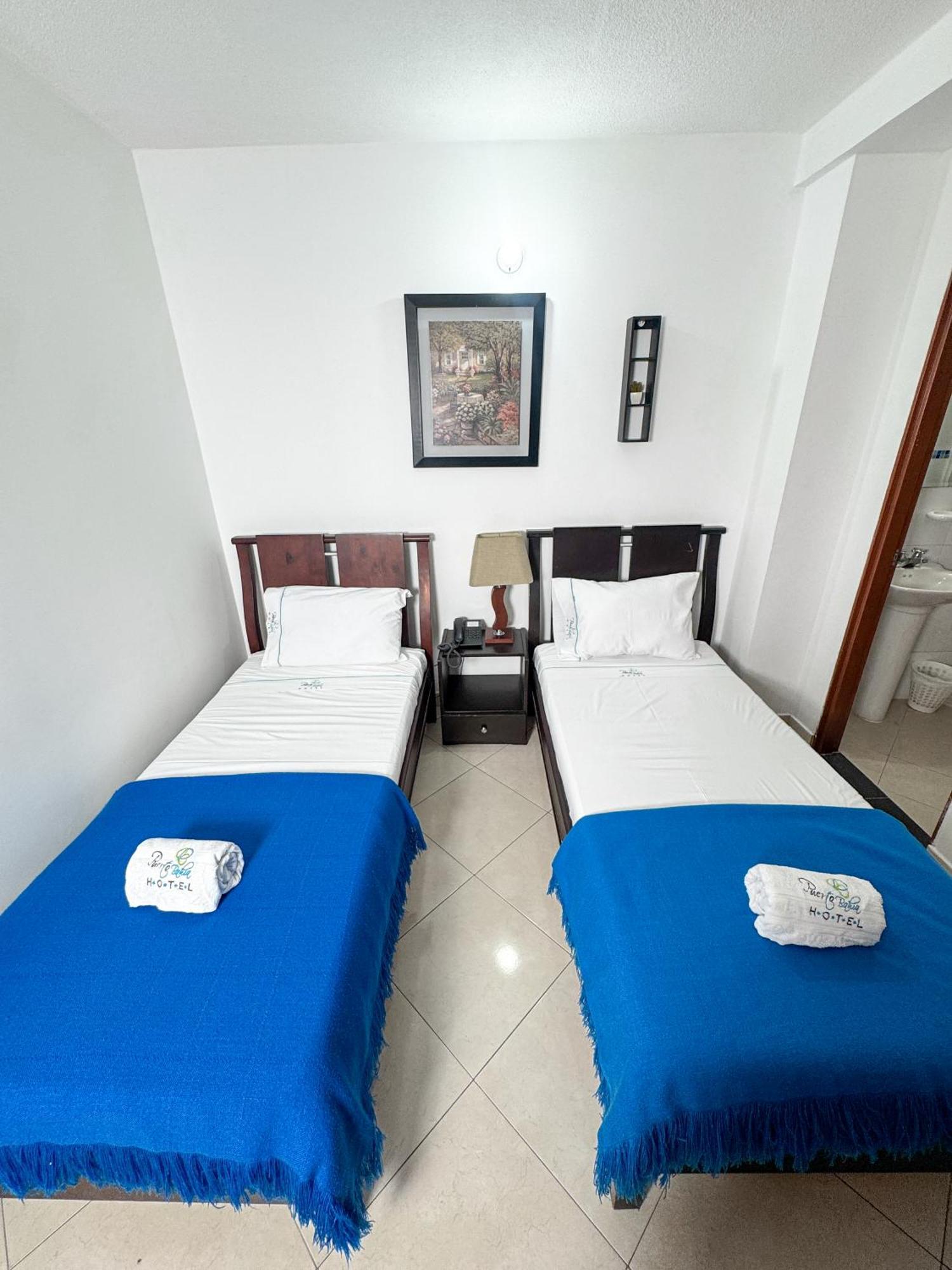 Hotel Puerto Bahia Сан Хил Екстериор снимка