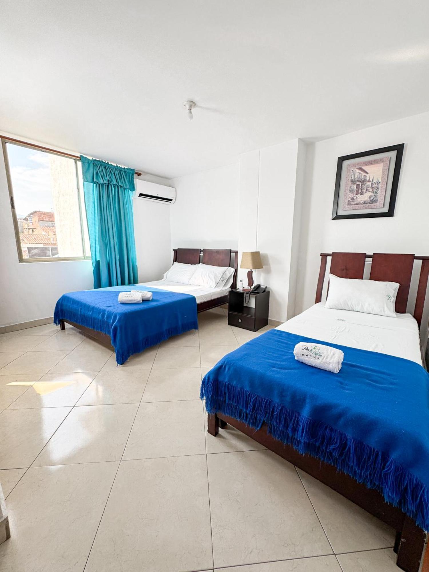 Hotel Puerto Bahia Сан Хил Екстериор снимка